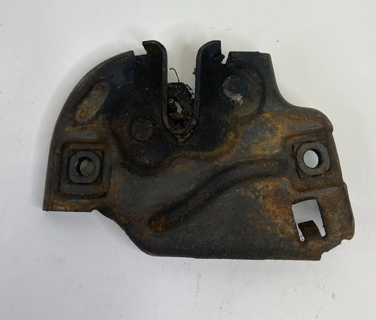 1999 2000 CADILLAC ESCALADE 92-00 GMC YUKON PRIMARY HOOD LOCK LATCH ASSEMBLY
