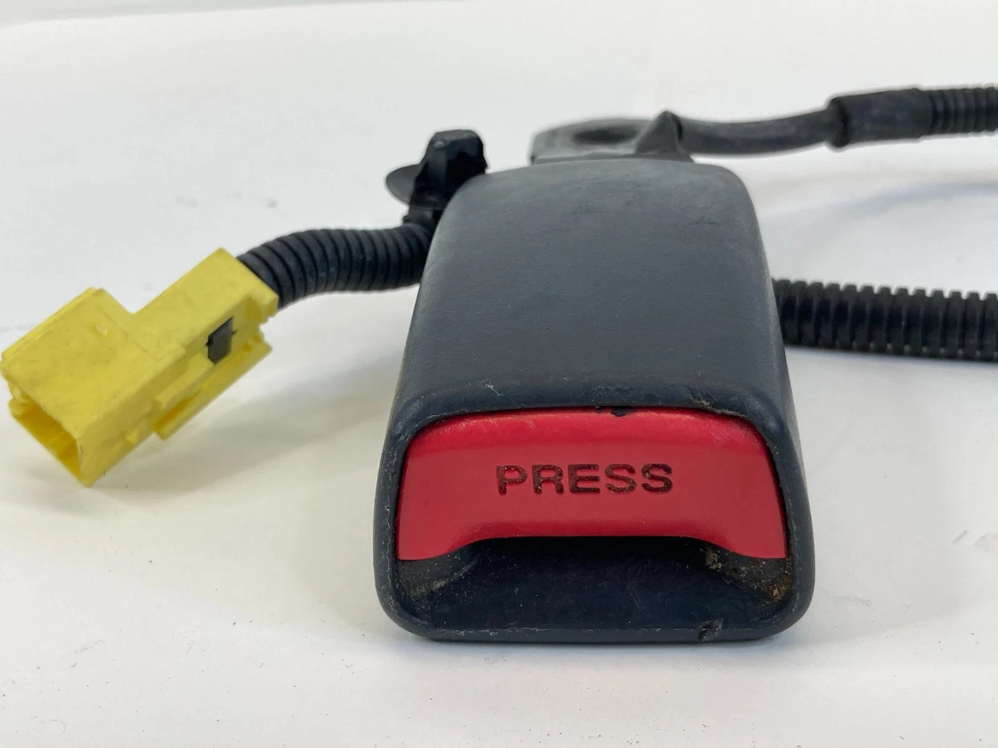 2012-2017 Kia Rio Front Right Passenger Seat Belt Buckle 888401W510HU OEM