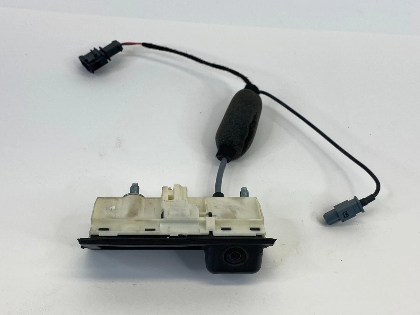 09-16 AUDI A4 QUATTRO REAR TRUNK RELEASE HANDLE SWITCH WITH BACKUP CAMERA OEM