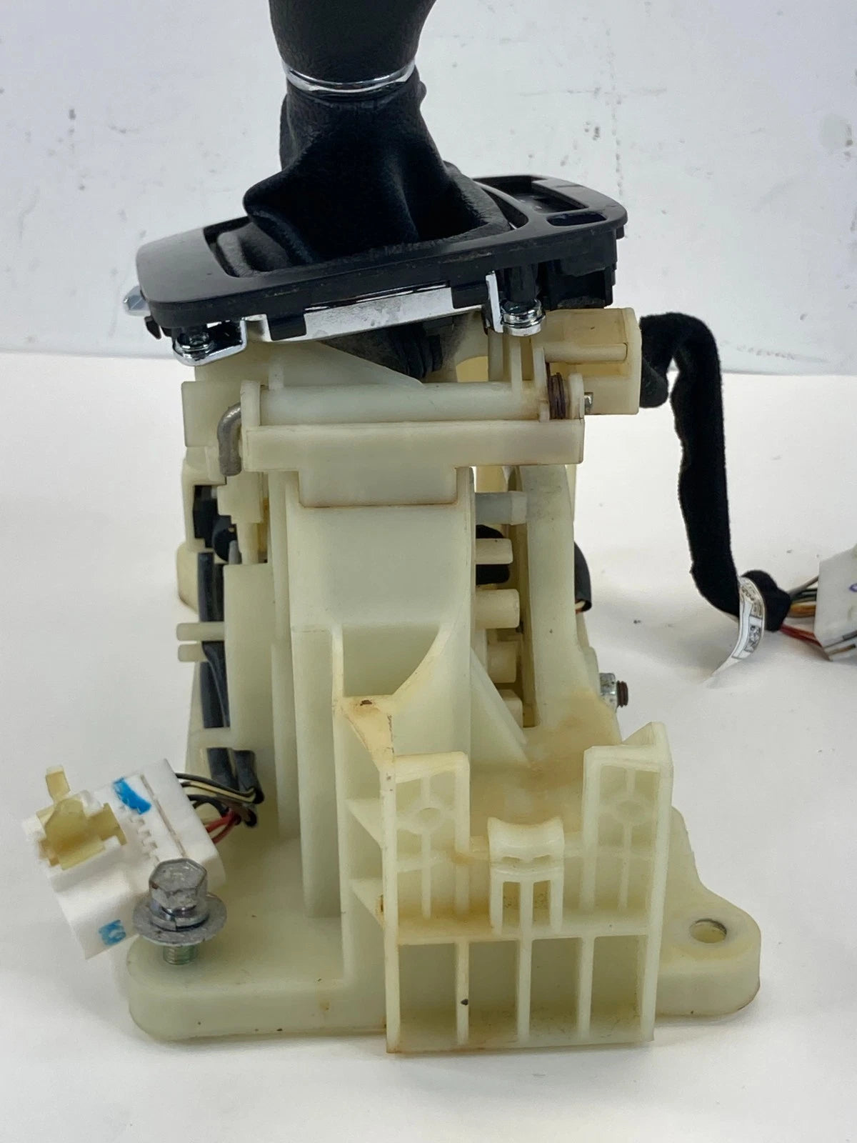 2014-2018 Kia Forte Automatic Floor Gear Shifter Lever Handle Assembly OEM