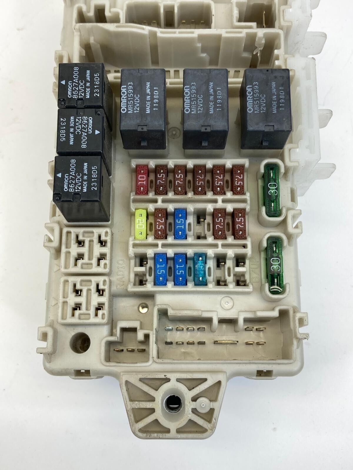 2009 2010 Mitsubishi Galant 2.4L AT Interior Cabin Fuse Box Relay Junction Block