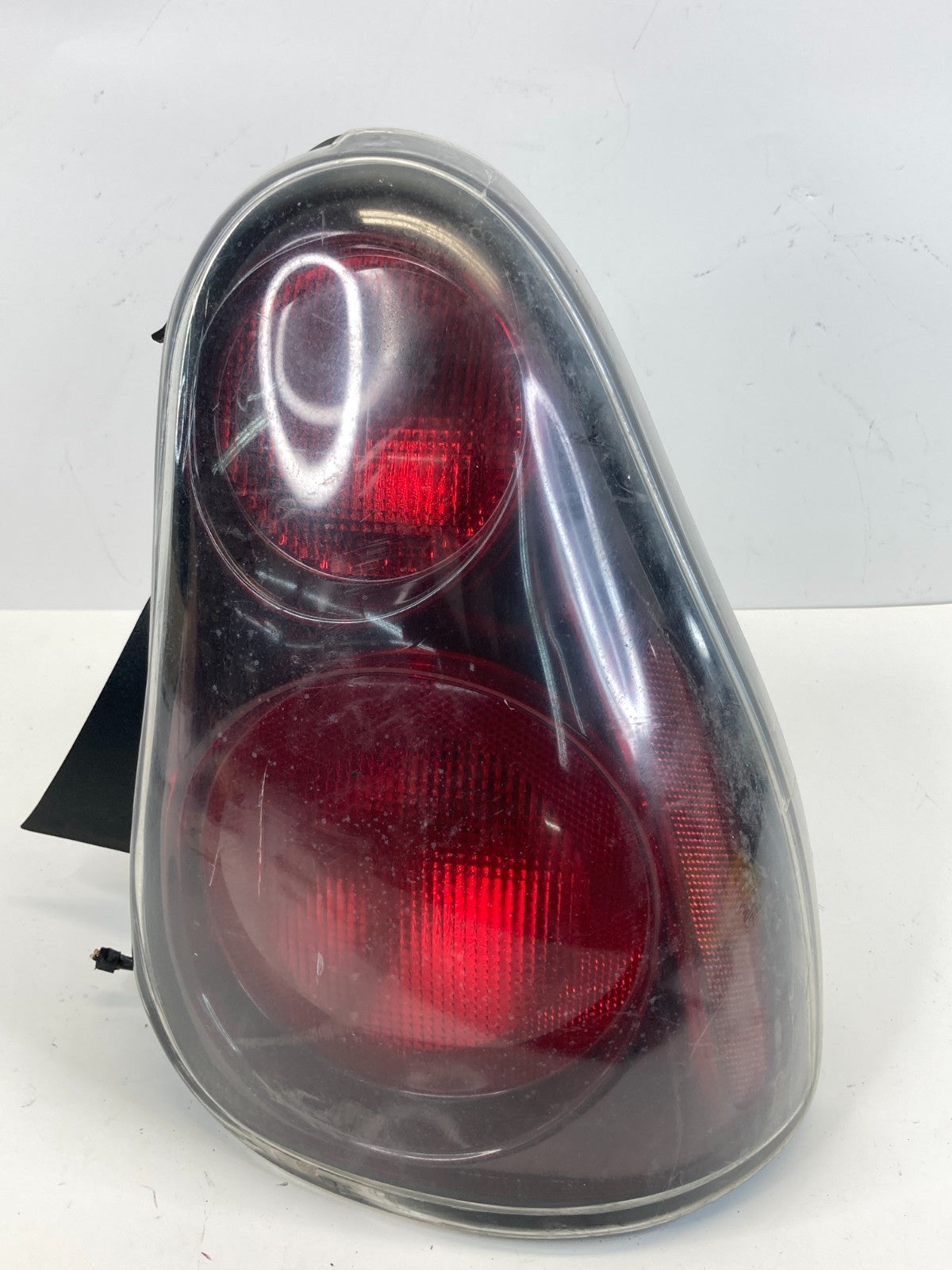2000-2005 Chevrolet Monte Carlo Right Passenger Tail Light Taillight OEM