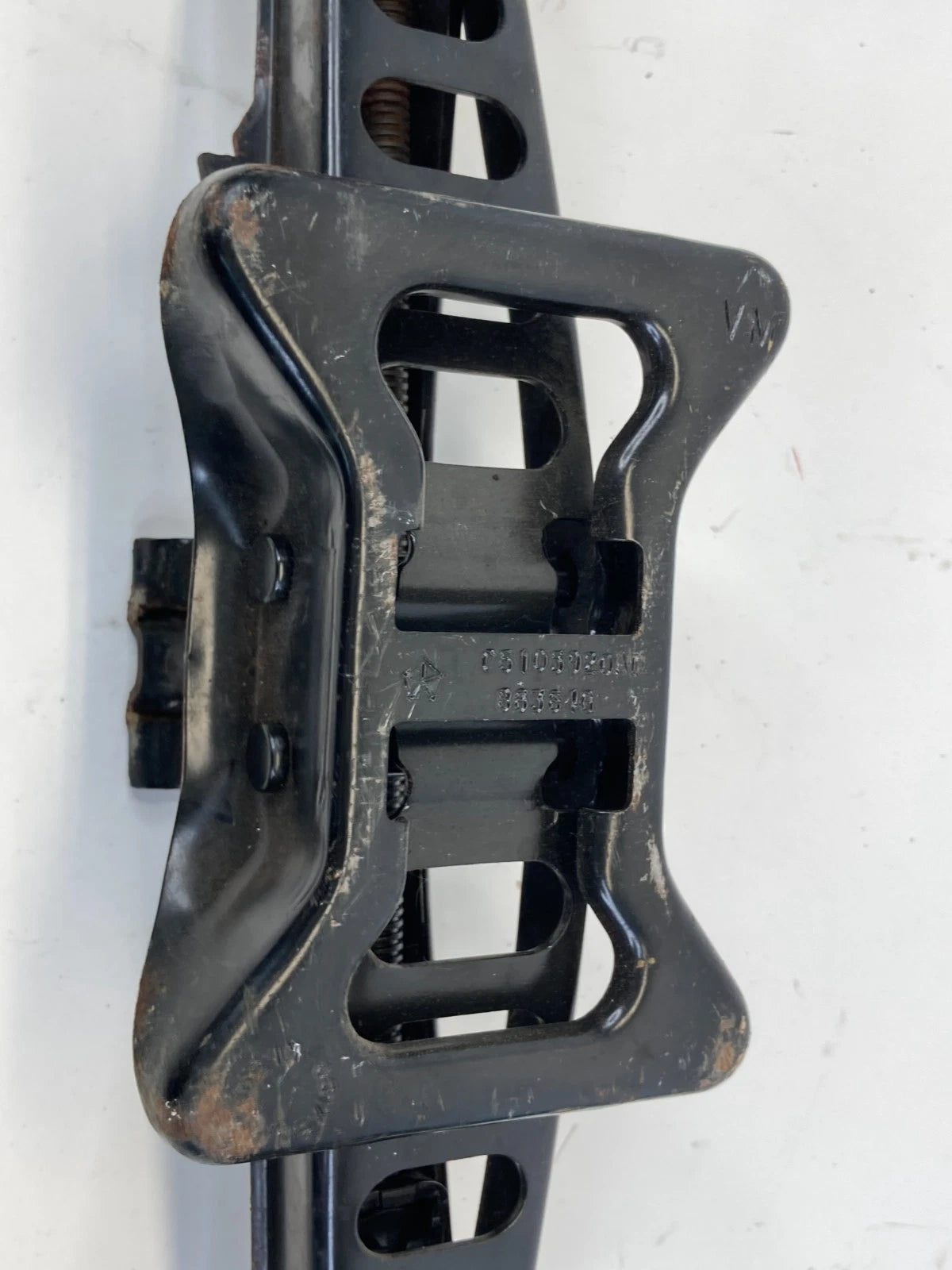 07-17 JEEP PATRIOT COMPASS SPARE TIRE JACK LIFT TOOL KIT LUG WRENCH 05105920AD