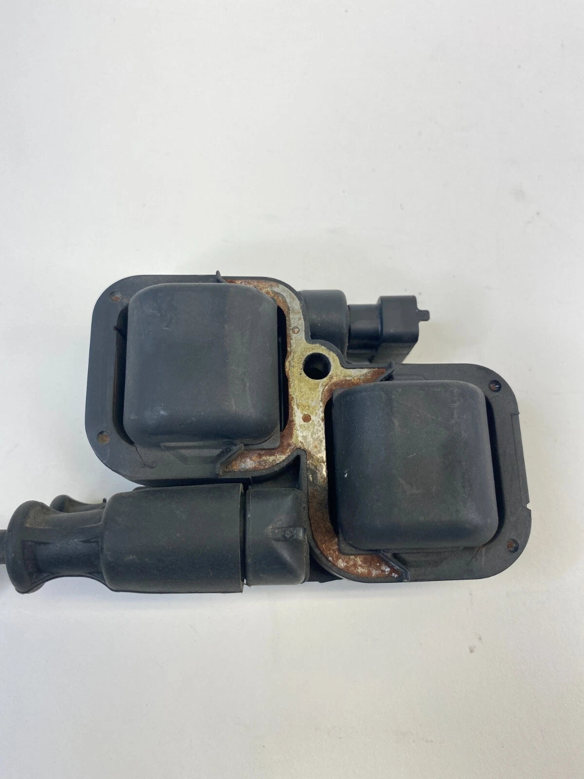 98 99 00 01 02 03 04 05 MERCEDES-BENZ E320 3.2L ENGINE IGNITION COIL A0001587803