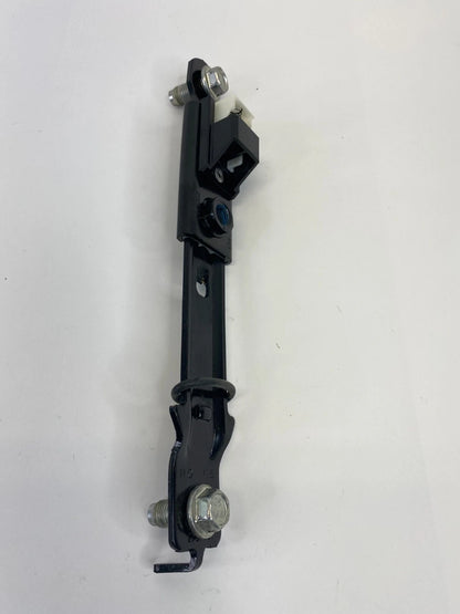2011-2016 HYUNDAI ELANTRA RIGHT SEAT BELT ADJUSTER HEIGHT BRACKET SUPPORT OEM