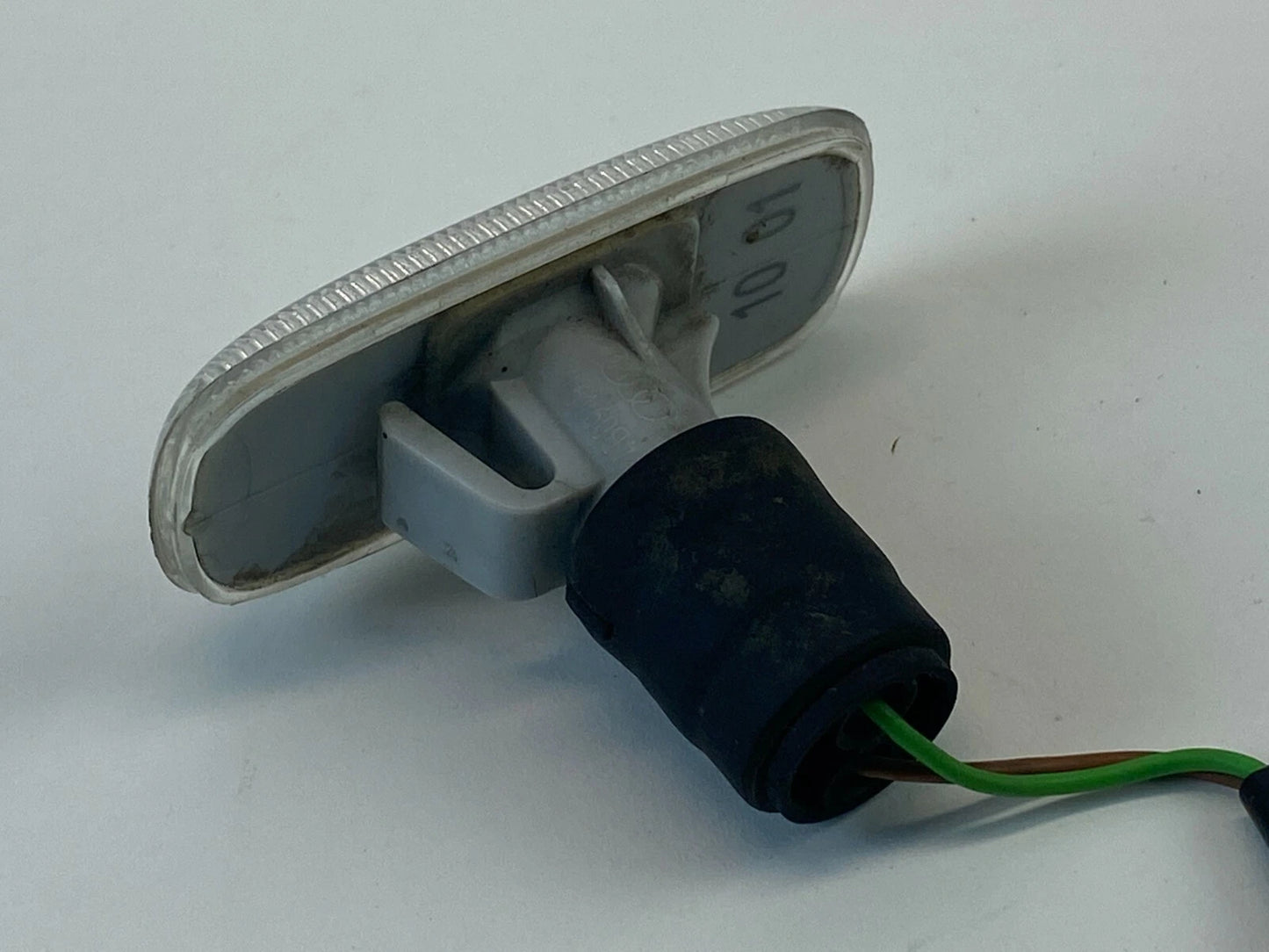 98-01 AUDI A4 A4 QUATTRO TURN SIGNAL LIGHT MARKER FENDER LAMP 4B0949127 OEM