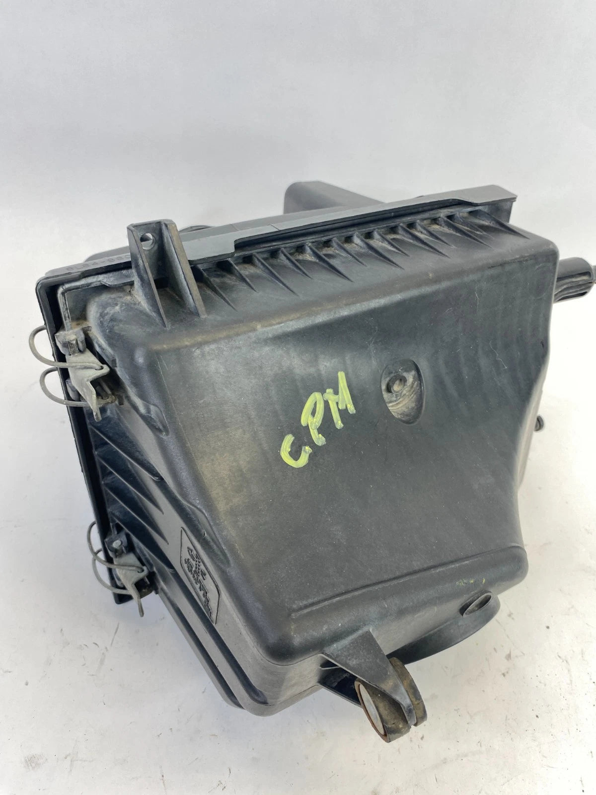 2009-2012 FORD ESCAPE 2.5L AIR CLEANER INTAKE FILTER BOX HOUSING 8L84-9600-BD