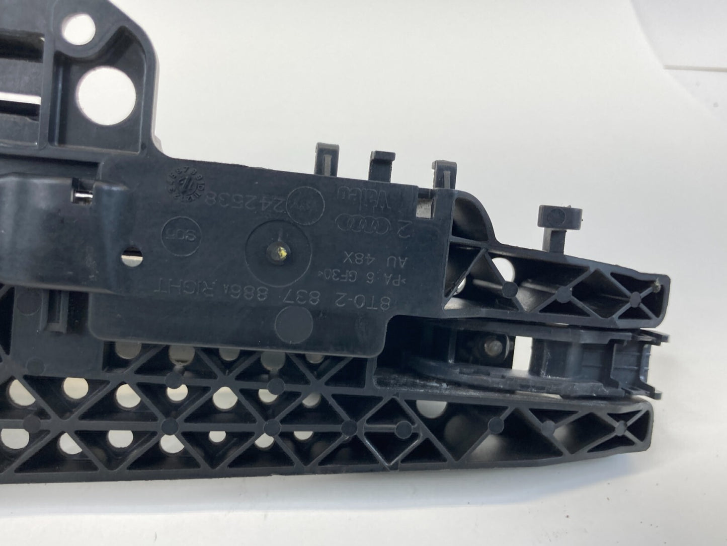 09-16 Audi A4 Quattro Front Right Side Exterior Outside Door Handle 8T0837886B