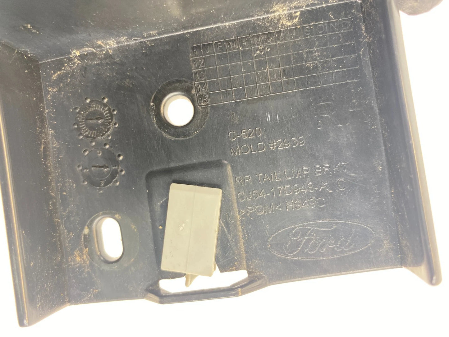 2013-2016 FORD ESCAPE RIGHT REAR TAILLIGHT MOUNTING BRACKET CJ54-17D948-A OEM