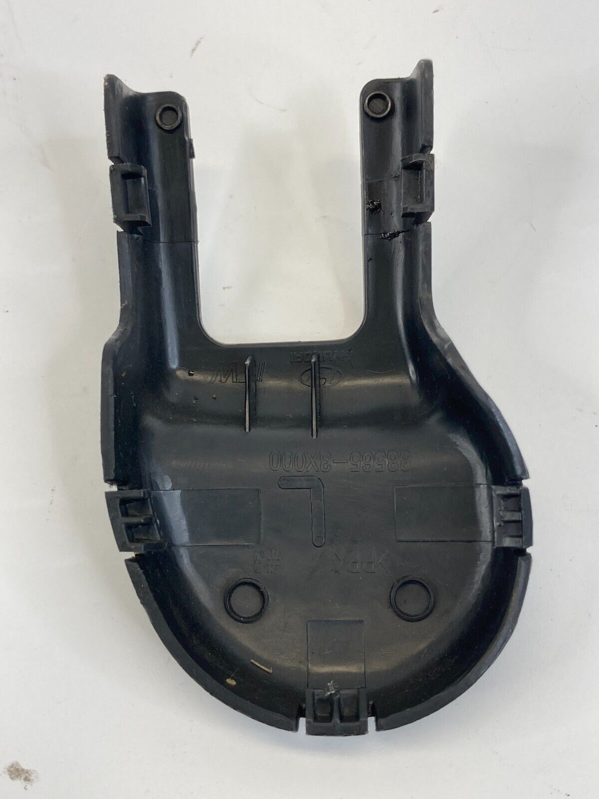 2011-2016 Hyundai Elantra Front Left Seat Inner Track End Cap Cover 88565-3X000