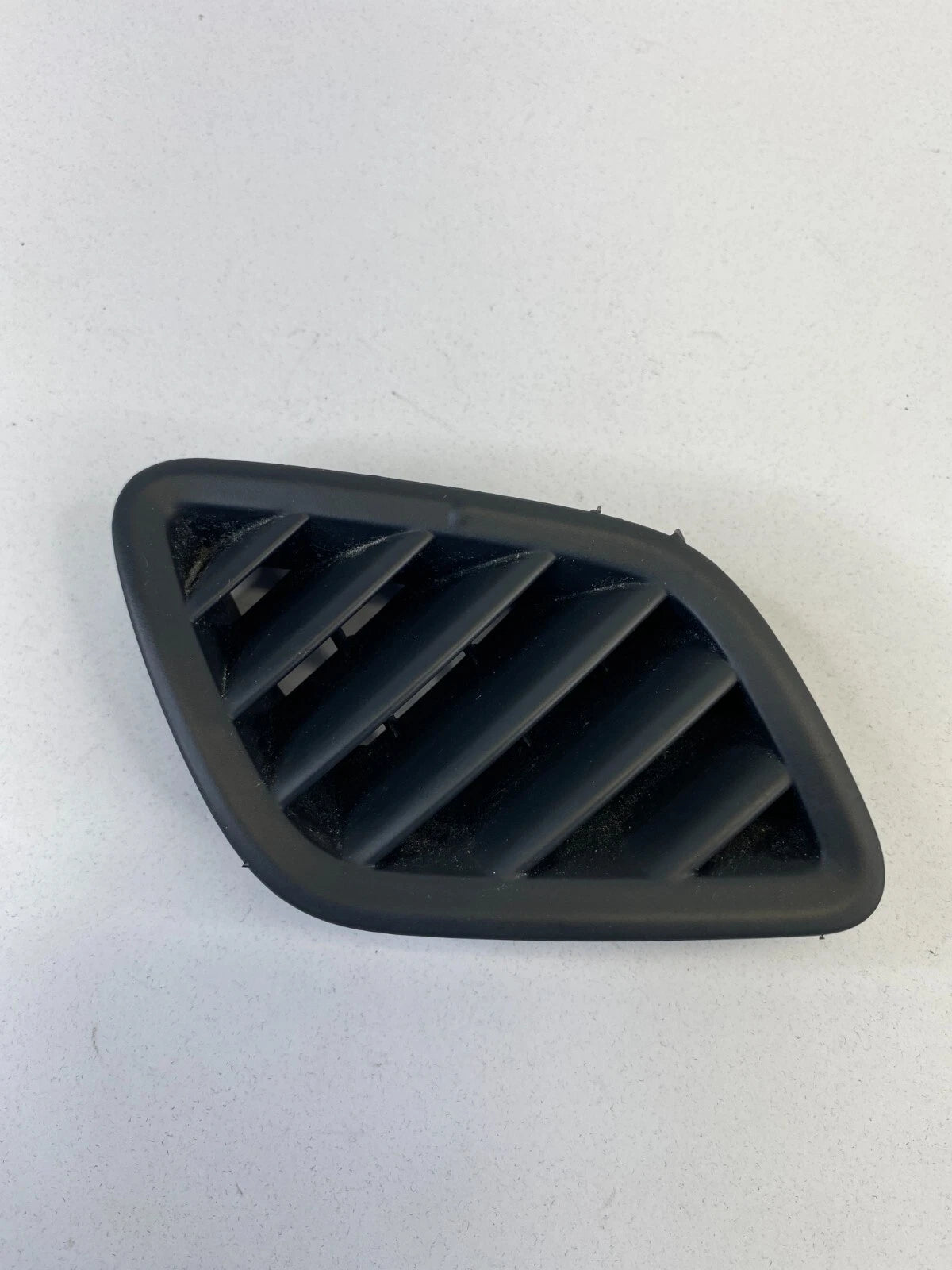 2015-2019 HYUNDAI SONATA RIGHT SIDE DASH AC AIR VENT DEFROSTER DUCT 97393-C1010