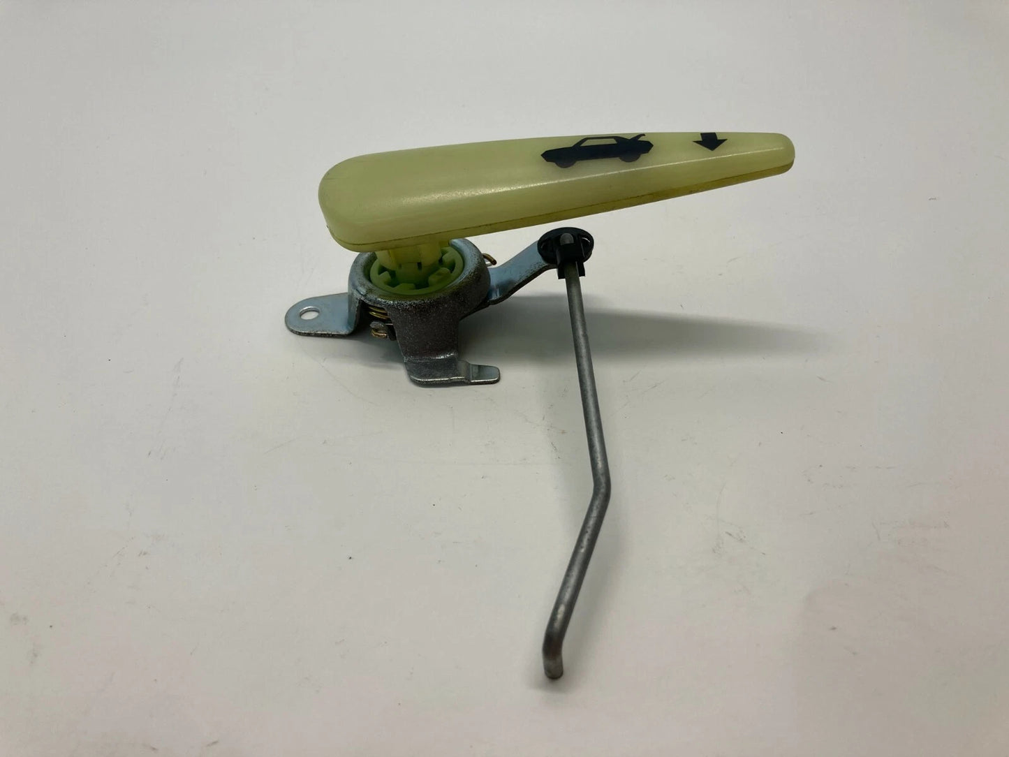 2002 2003 LEXUS ES300 2004-2006 ES330 INSIDE EMERGENCY TRUNK RELEASE HANDLE OEM