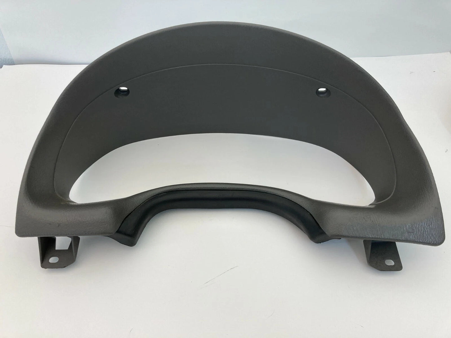 2004 04 BUICK RAINIER SPEEDOMETER INSTRUMENT CLUSTER DASH BEZEL TRIM SHROUD OEM