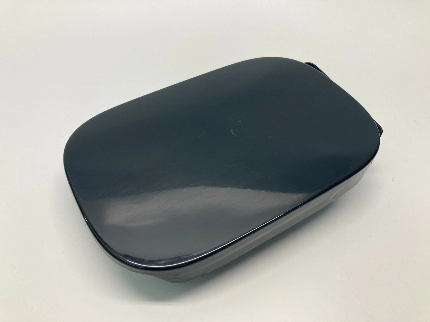 2001-2005 Mercedes Benz C240 Fuel Filler Door Gas Lid Cover A2035840738 OEM
