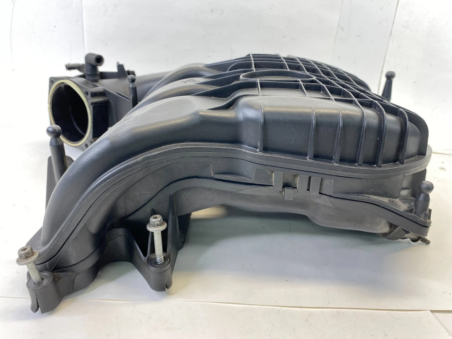 2011-2015 DODGE DURANGO 3.6L V6 A/T UPPER PLENUM INTAKE MANIFOLD ASSY OEM