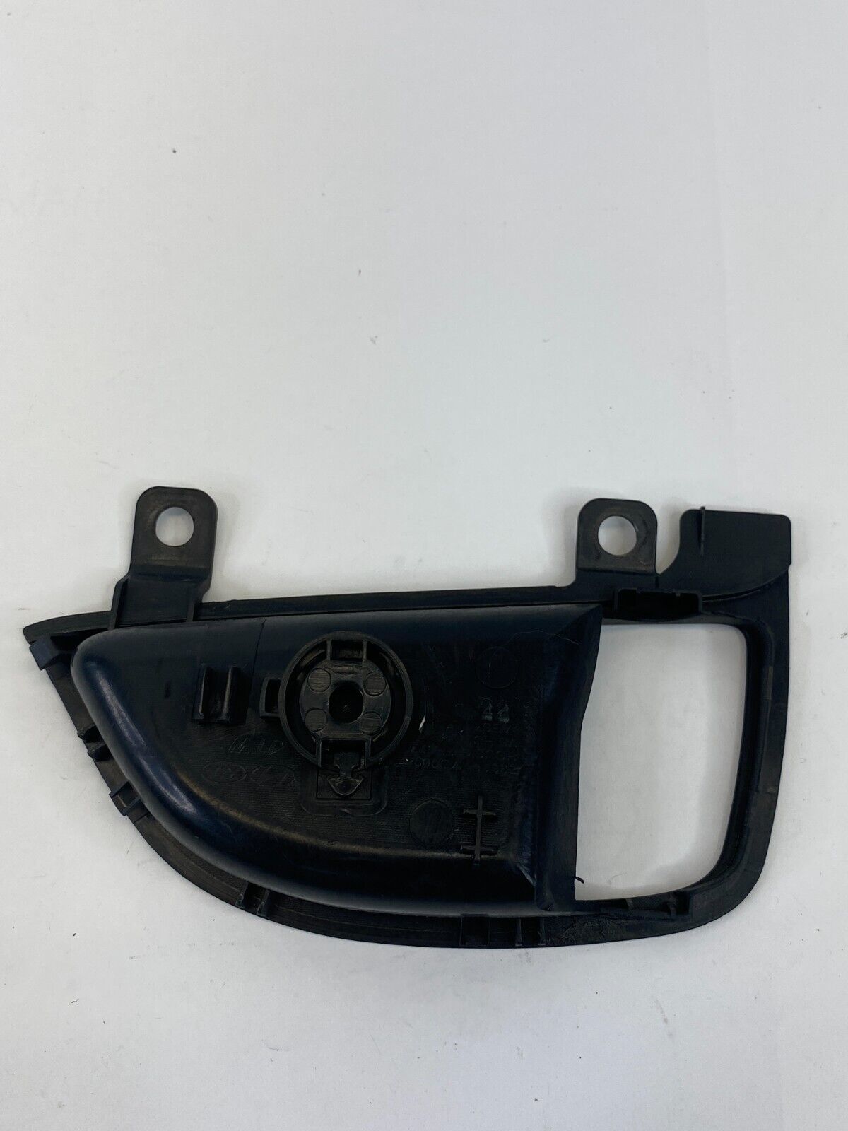 2011-2016 Hyundai Elantra Front Left Door Inner Handle Cover Bezel 82611MD000