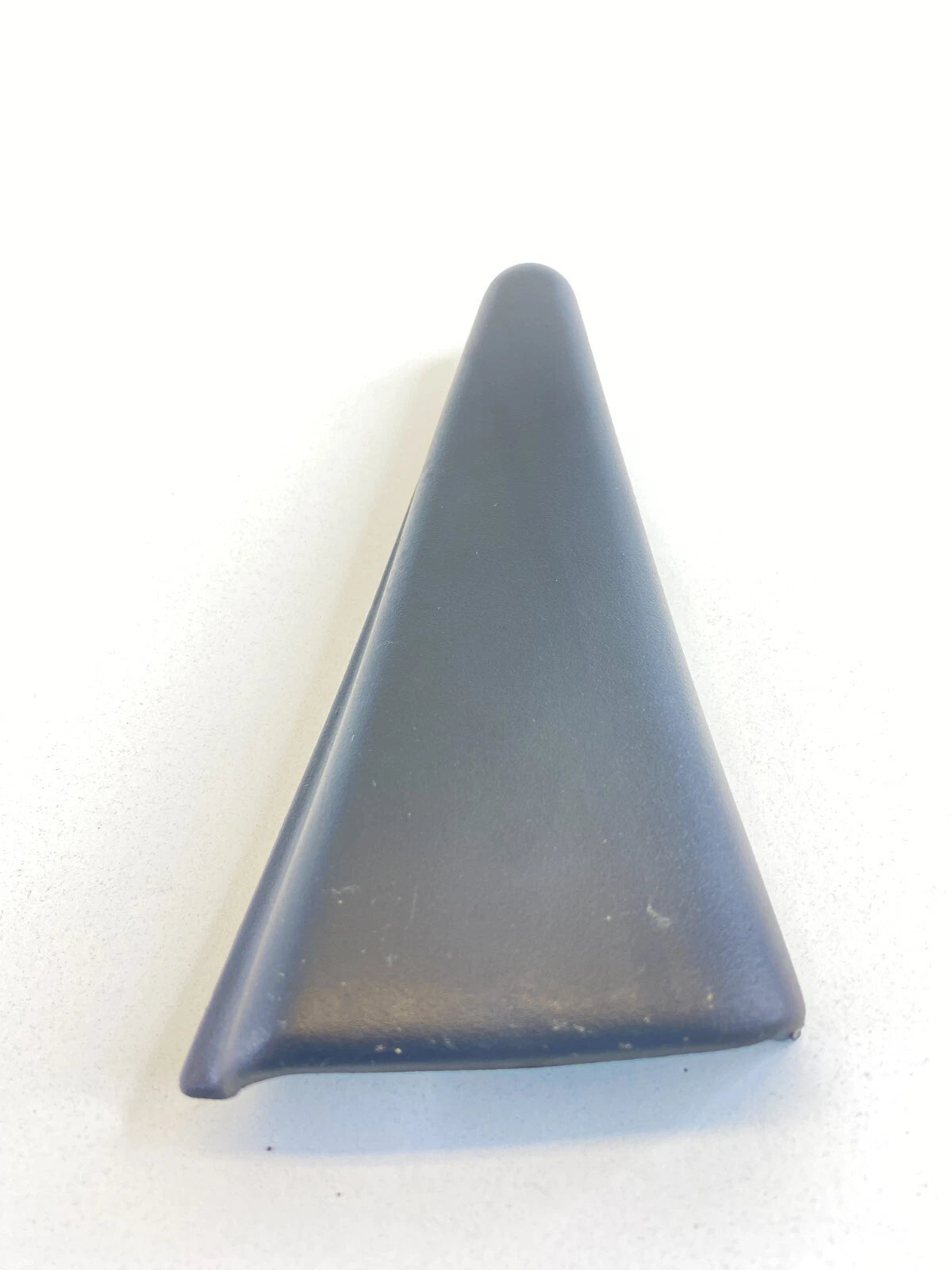 2001-2010 CHRYSLER PT CRUISER REAR LEFT DOOR INTERIOR CORNER COVER 0SA67TRMAC