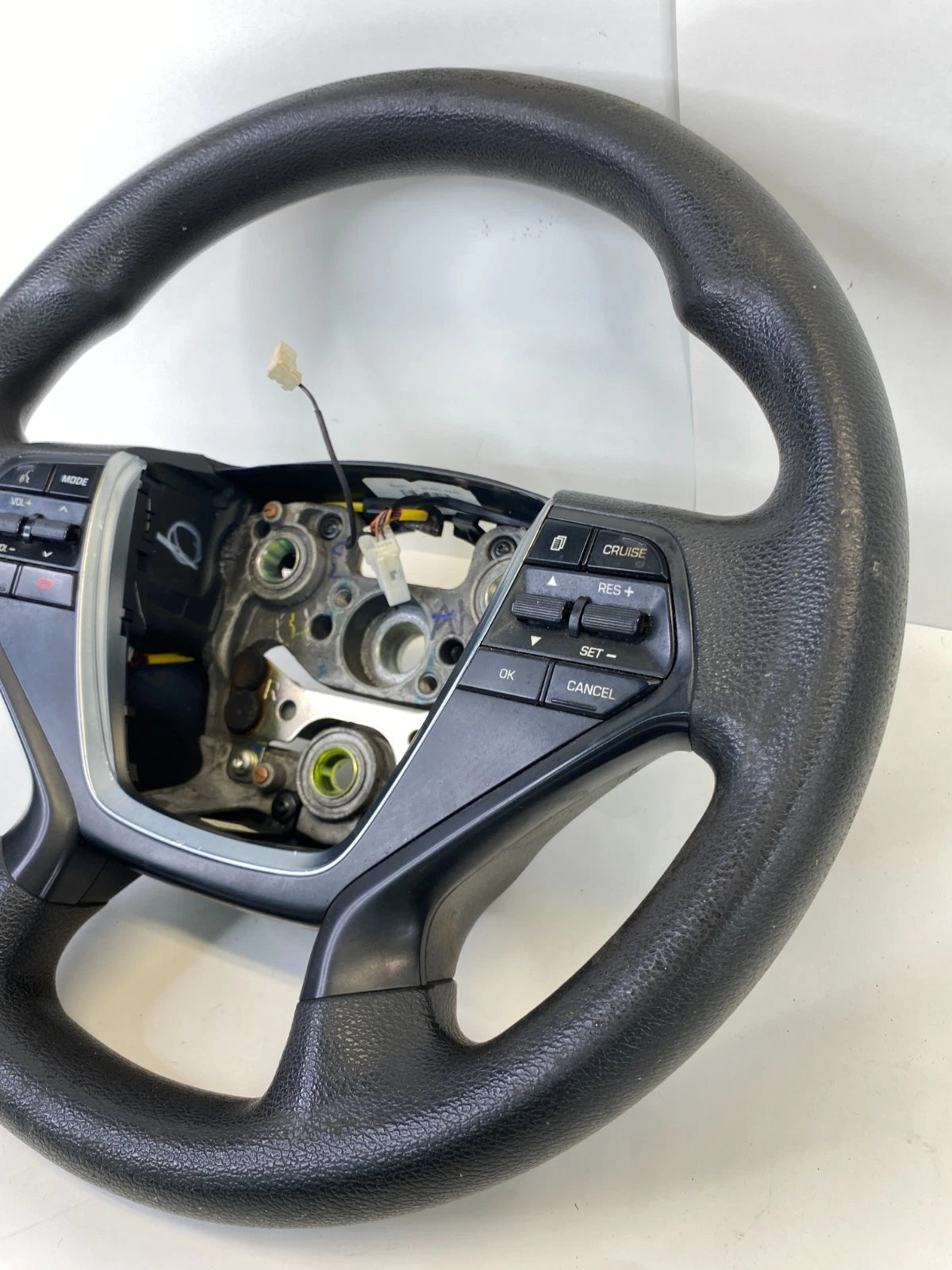2015-2017 HYUNDAI SONATA STEERING WHEEL W/ CRUISE CONTROL SWITCH OEM