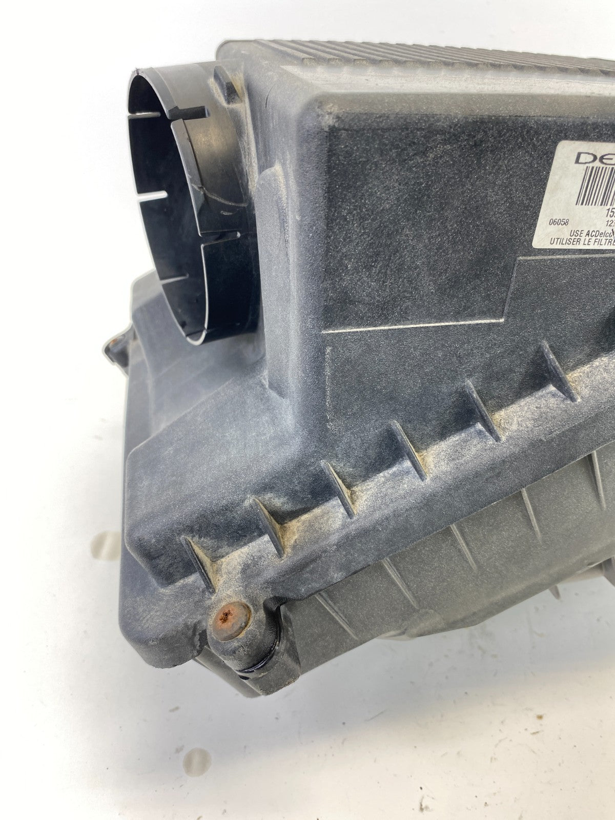 00 01 02 03 04 05 06 07 08 09 GMC Yukon 5.3L Air Box Intake Cleaner Box Assy OEM