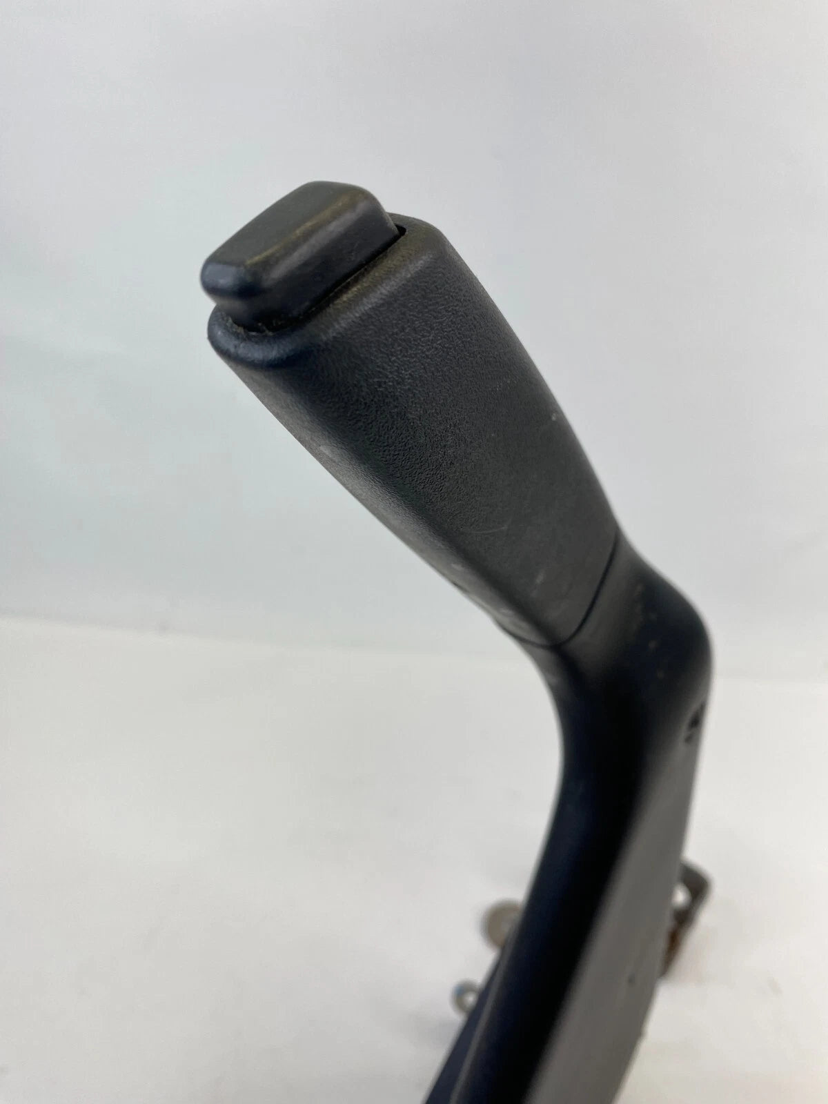 2006-2009 PONTIAC TORRENT 05-09 EQUINOX EMERGENCY PARKING BRAKE HANDLE LEVER