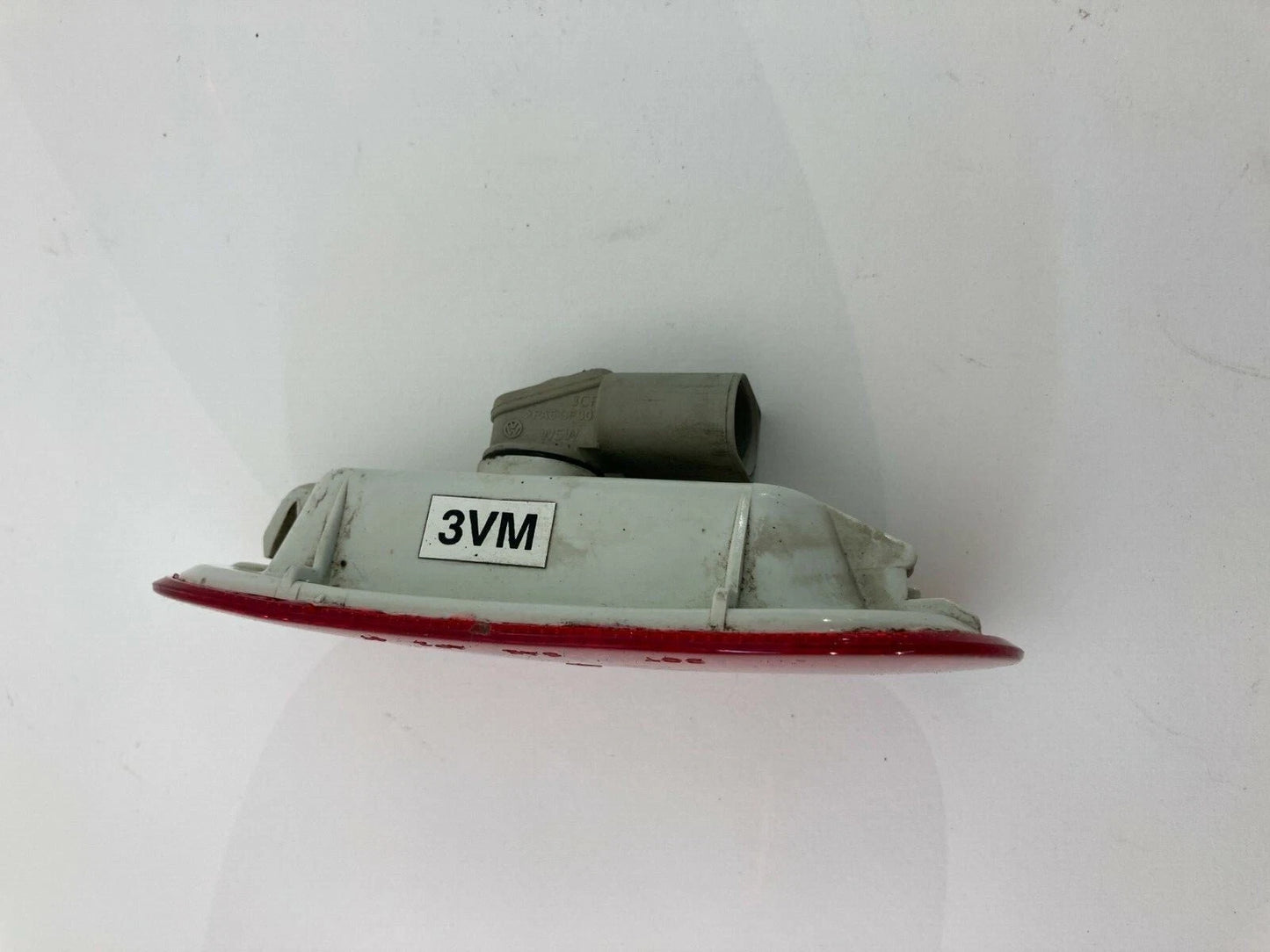 1998-2005 VOLKSWAGEN BEETLE REAR LEFT DRIVER SIDE MARKER LIGHT LAMP 67736410 OEM