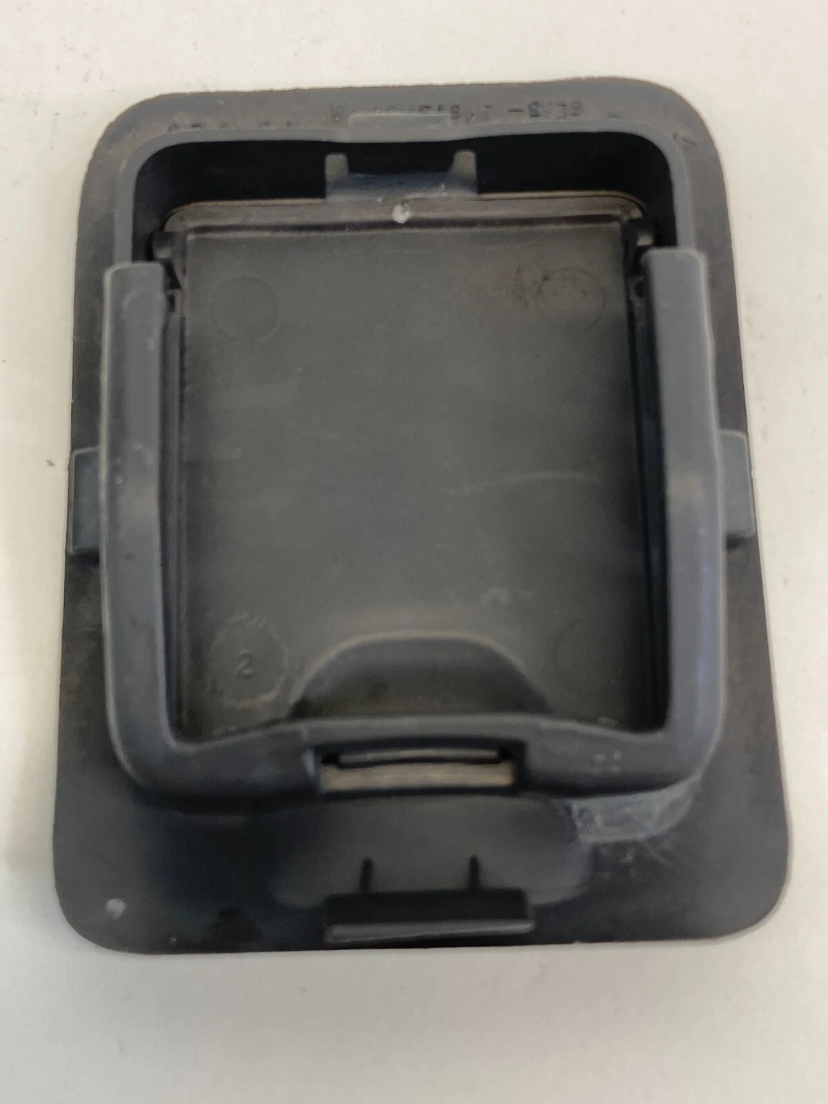 2006-2016 FORD FUSION REAR SEAT CHILD ANCHOR HOOK COVER CAP TRIM 6E53-54613E54