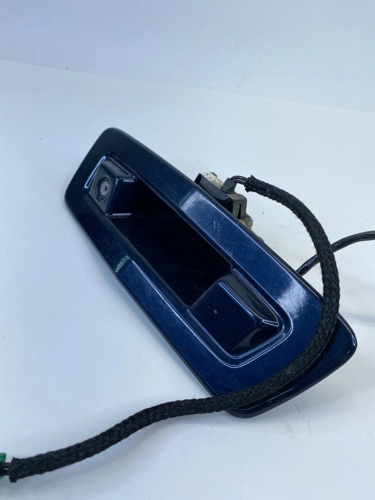 2009-2012 CHEVROLET TRAVERSE REAR LIFTGATE HANDLE W/ BACKUP CAMERA 25829628 OEM