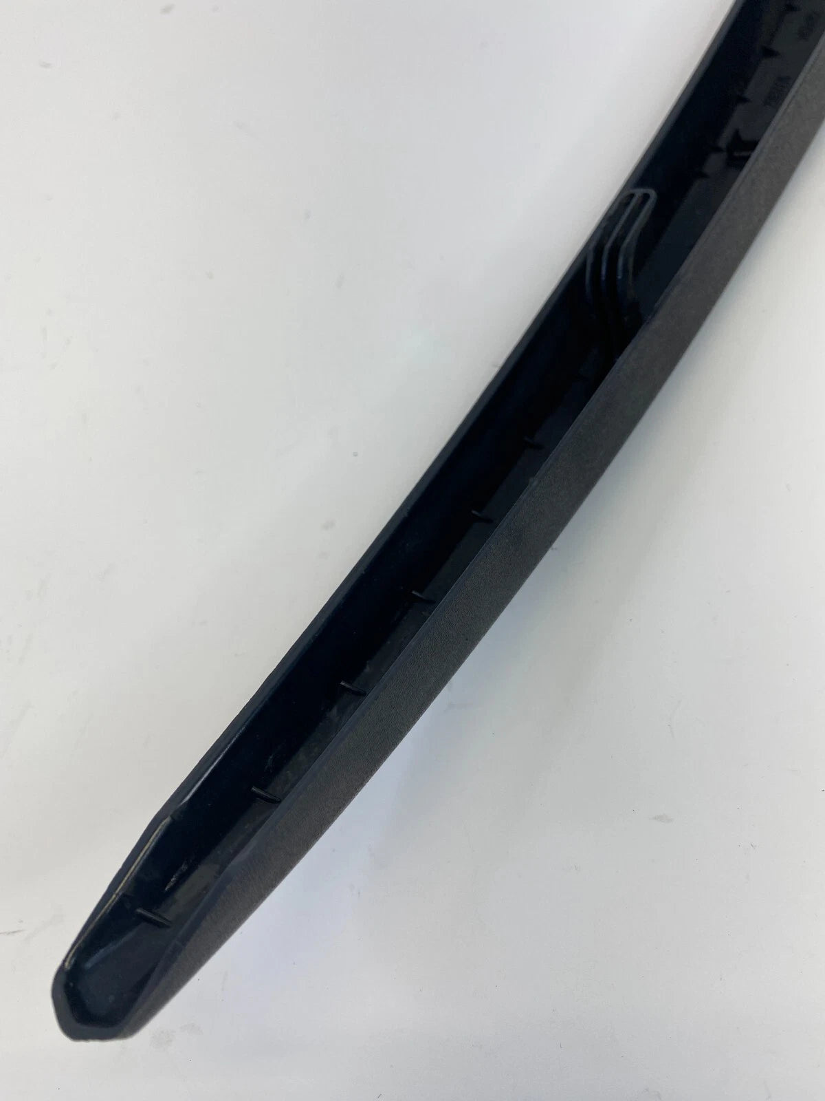 2010-2016 CADILLAC SRX REAR TAILGATE WINDOW WIPER ARM COVER TRIM 25937776 OEM