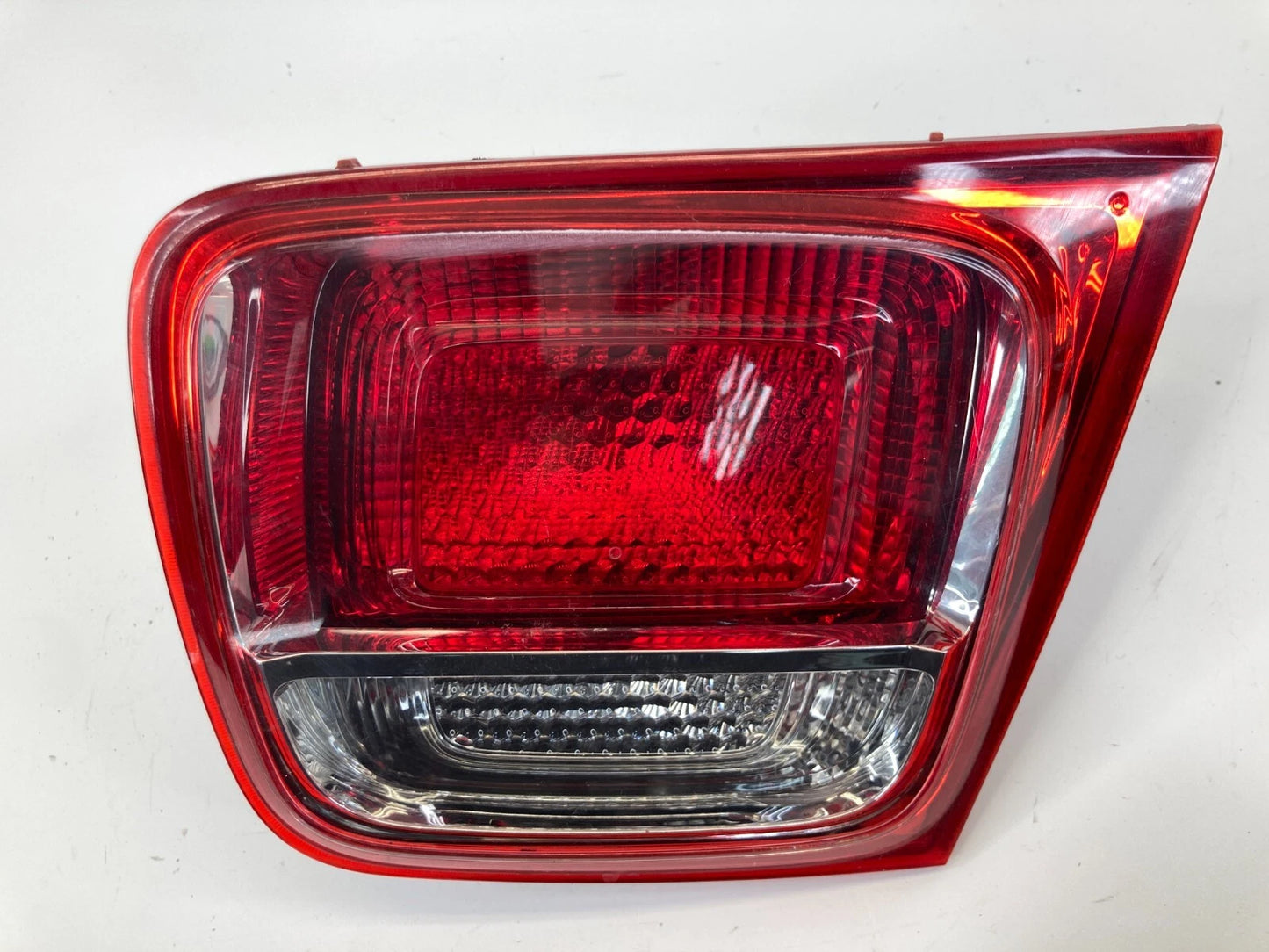 2013-2015 CHEVROLET MALIBU REAR RIGHT TAIL LIGHT INNER TAILLIGHT LAMP 22907312