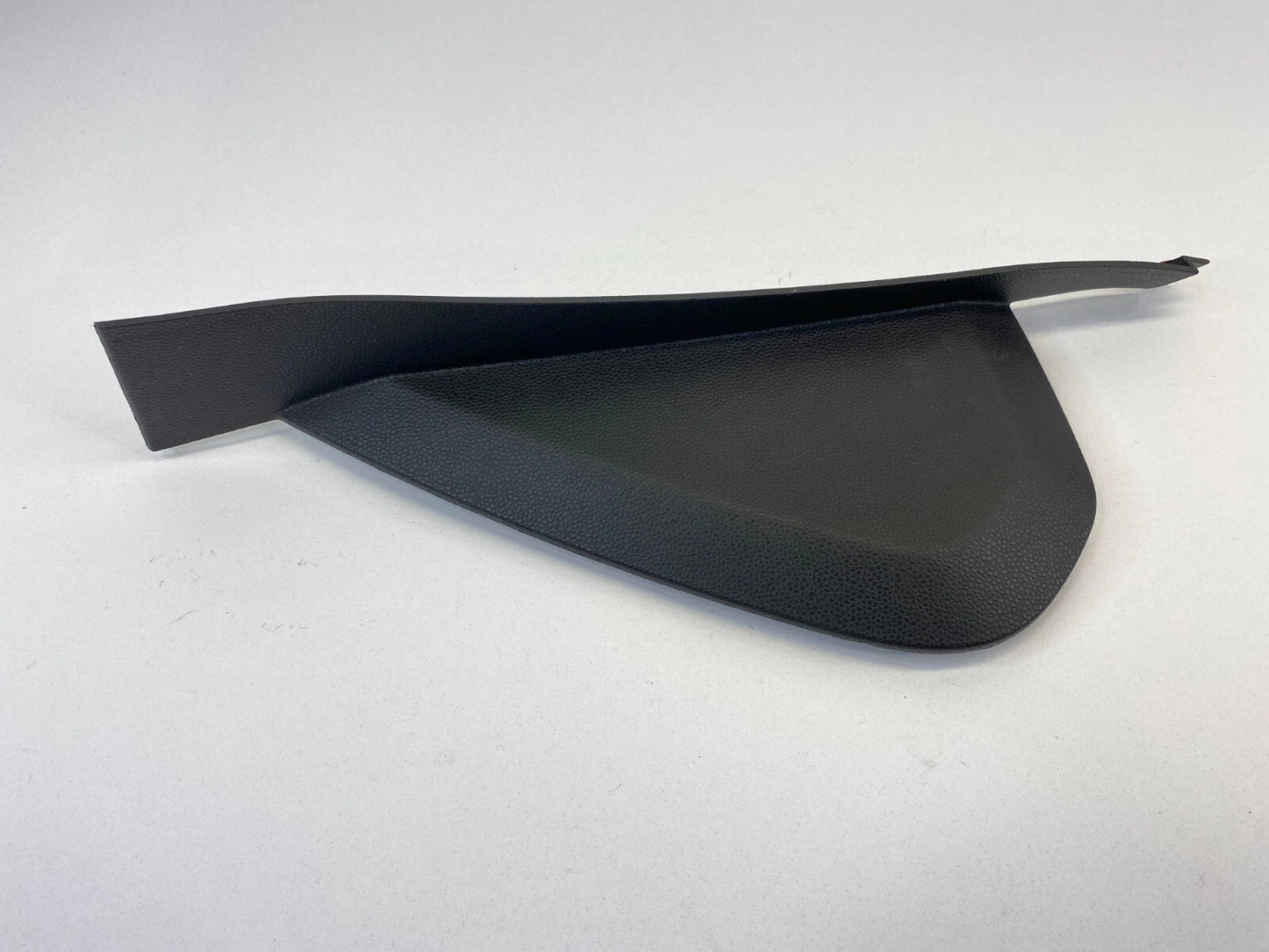 11-13 FORD FIESTA FRONT LEFT SIDE CAP END PANEL COVER BEZEL TRIM AE83A044C61