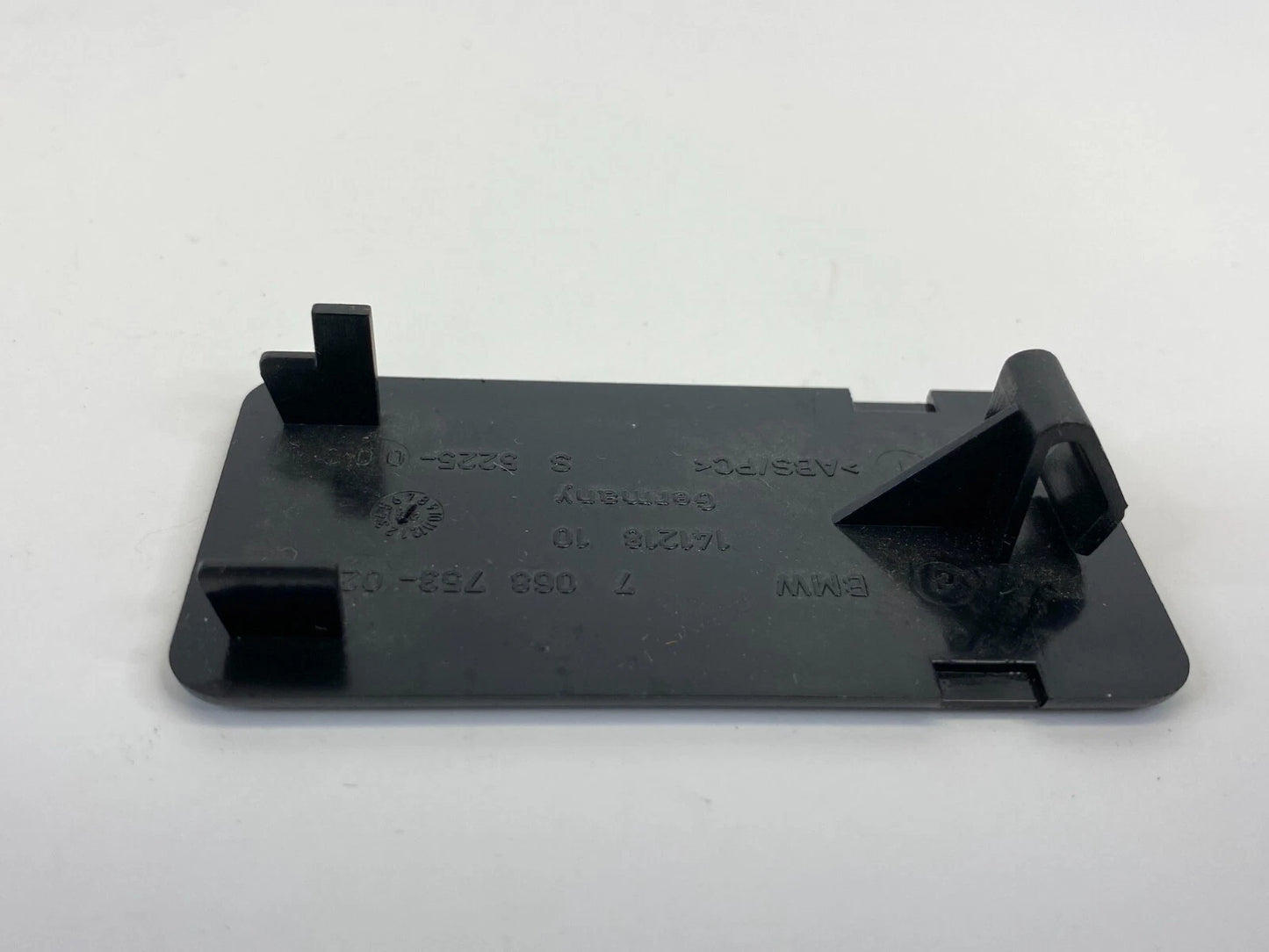 2004-2006 BMW 530I 525I INSTRUMENT PANEL BOTTOM BLIND PLATE COVER 7068753-02 OEM