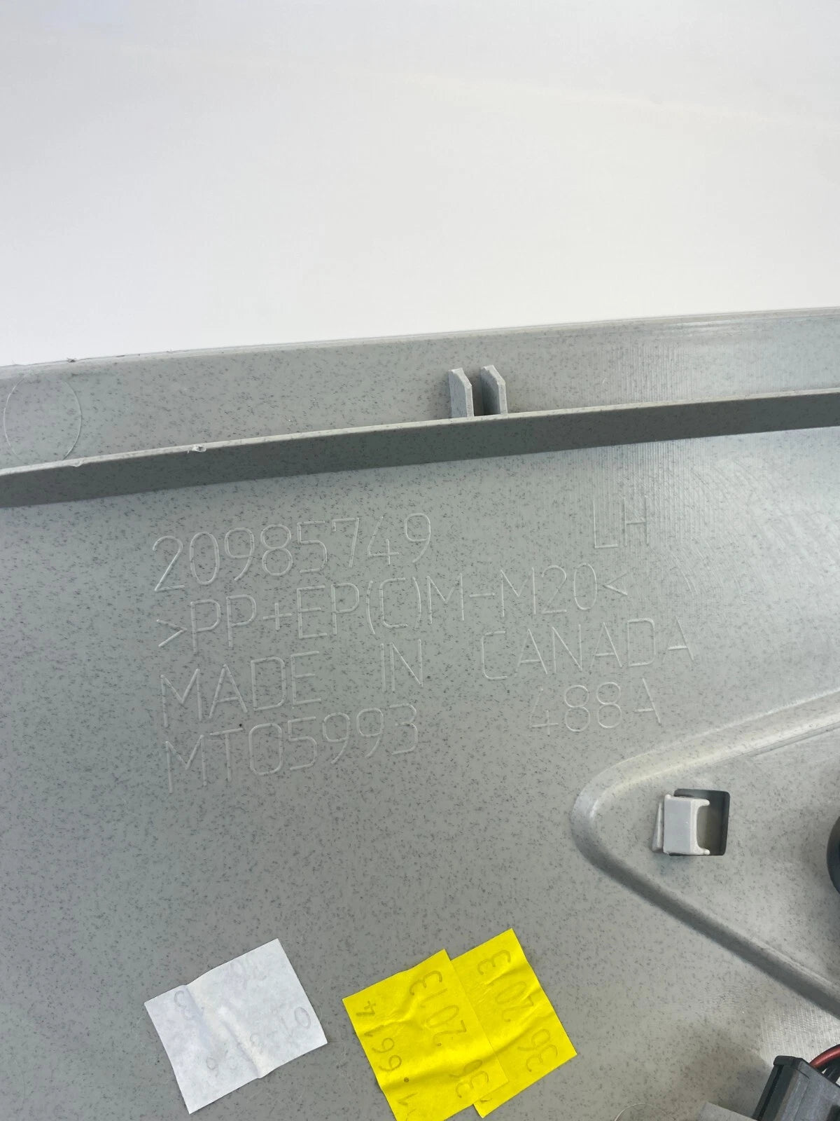10-17 CHEVROLET EQUINOX FRONT LEFT WINDSHIELD A PILLAR MOLDING TRIM W/ SPEAKER
