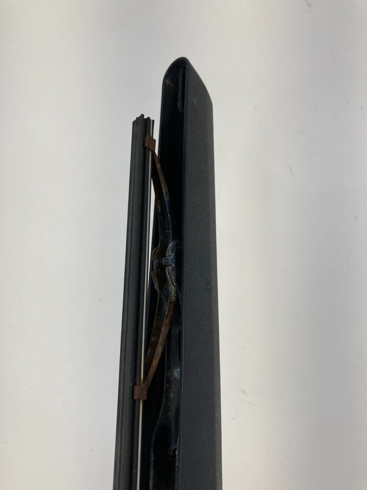 2008-2012 Jeep Liberty Rear Windshield Wiper Arm Assy W/ Blade OEM