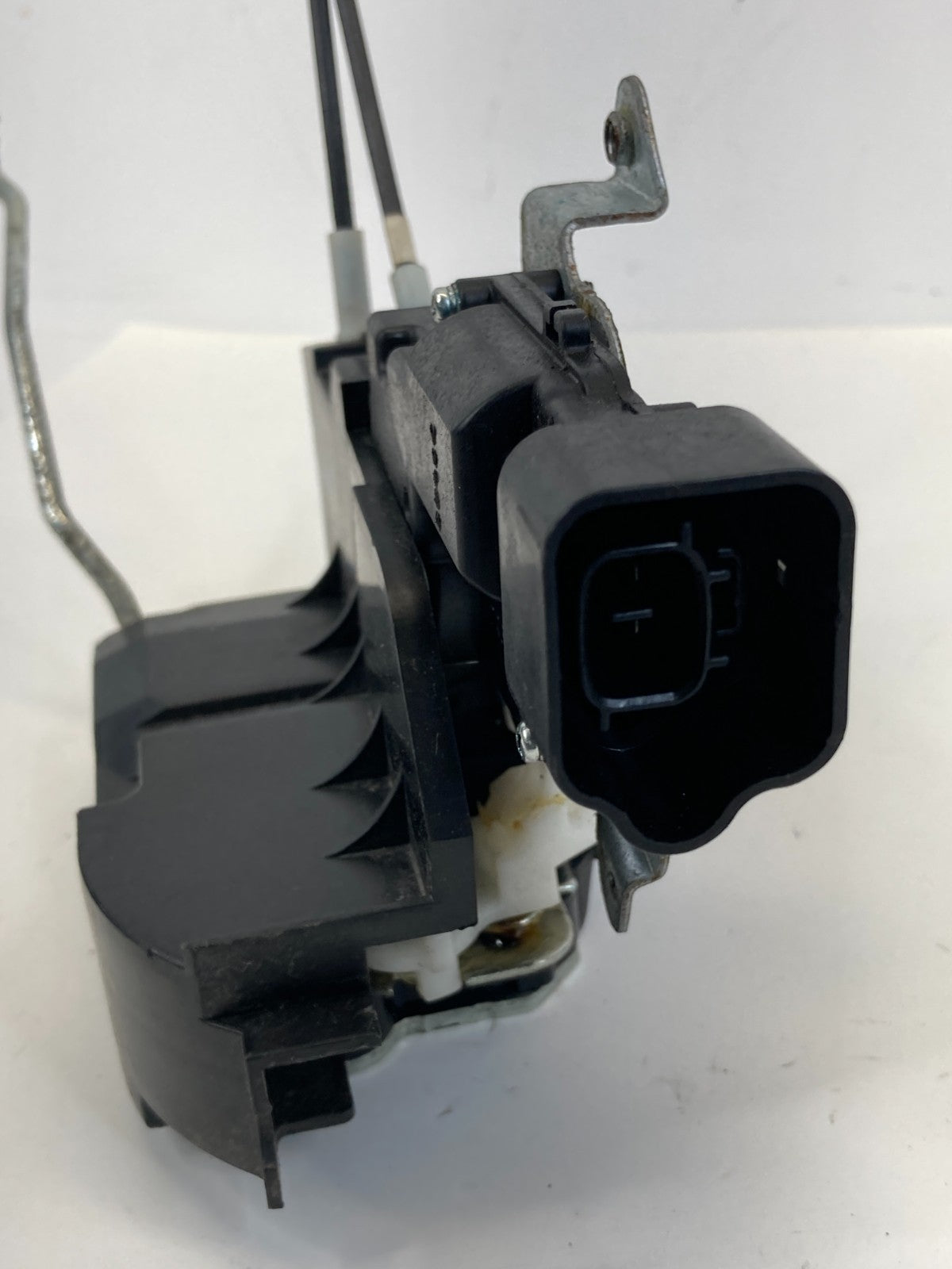 04-12 Chevrolet Colorado CREW CAB Front Right Side Door Lock Latch Actuator OEM