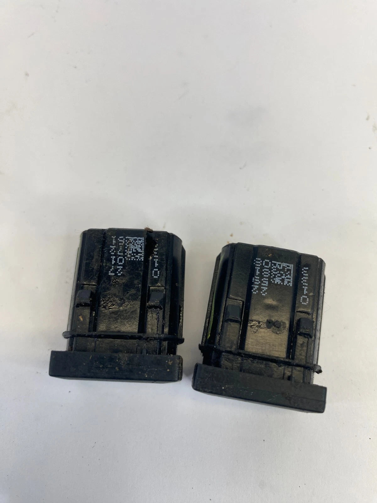 2010-2017 CHEVROLET EQUINOX FUEL ECONOMY & ELECTRONIC TRACTION CONTROL SWITCHES