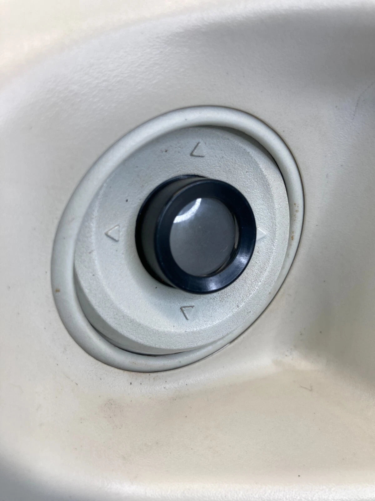2008-2010 CHRYSLER TOWN & COUNTRY OVERHEAD CONSOLE LIGHT COVER BEZEL 5KR06DW1AA