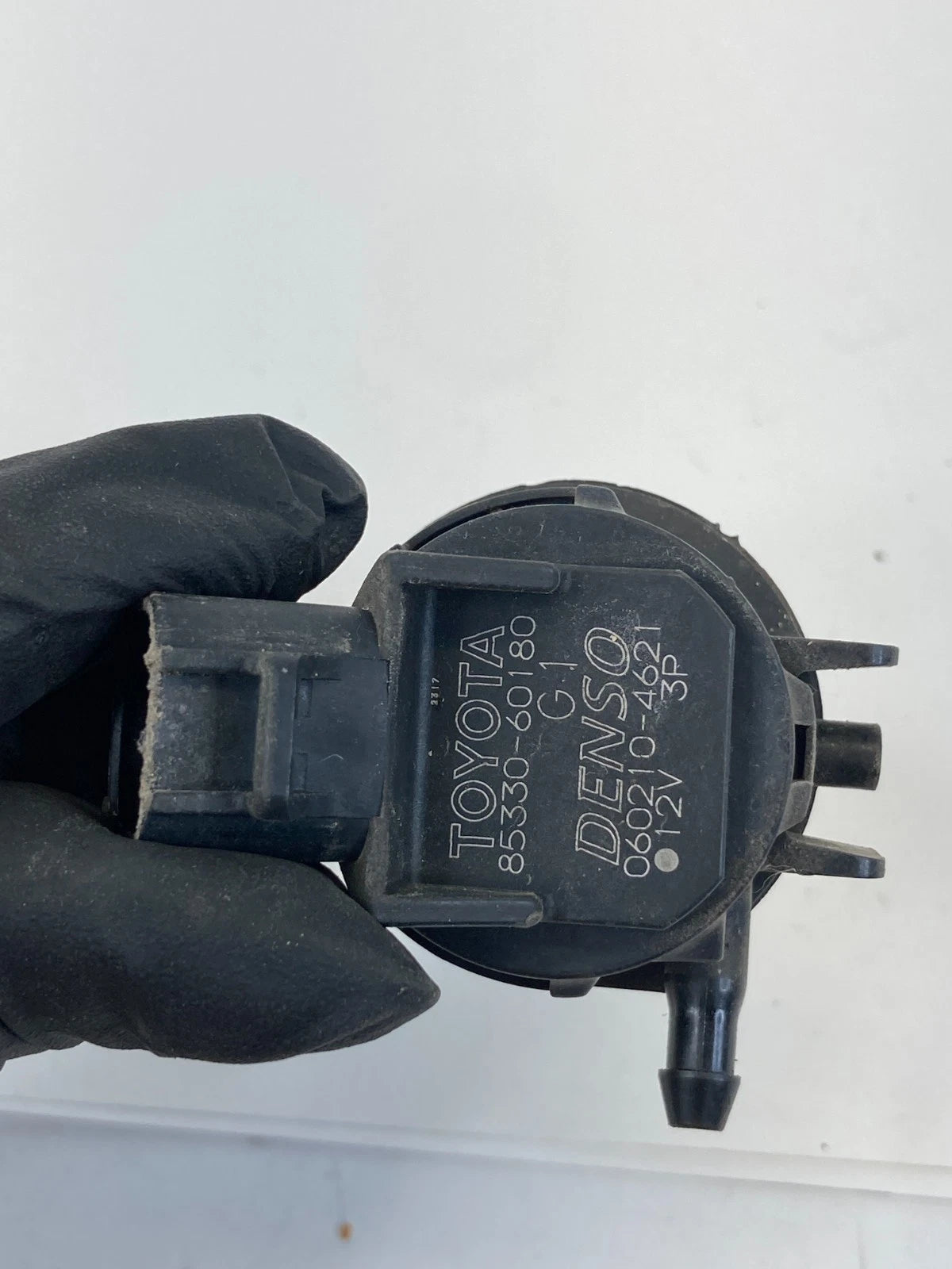 2004-2015 Toyota Prius Back Glass Windshield Washer Pump 85330-60180 OEM