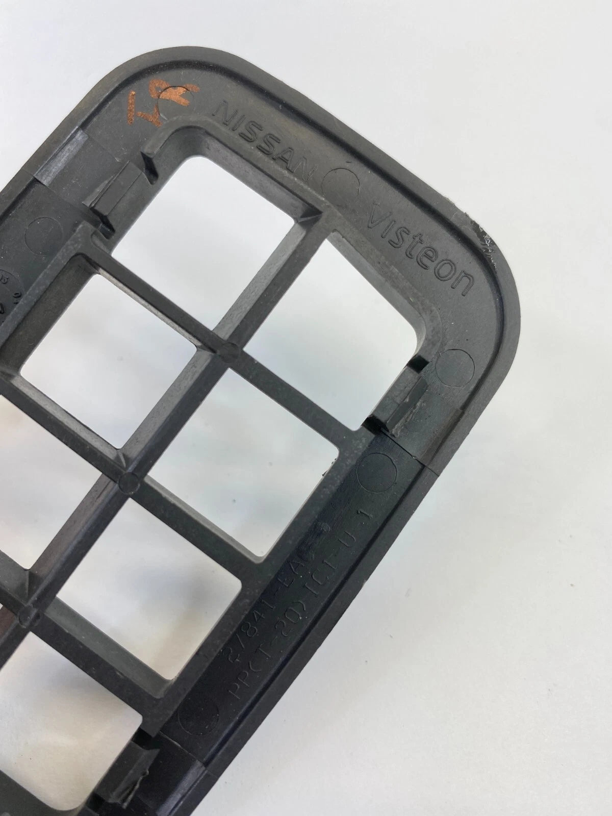 2005-2015 NISSAN XTERRA FRONT RIGHT DASH AIR VENT DEFROST GRILLE 27841EA OEM