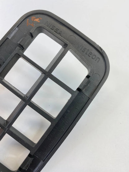 2005-2015 NISSAN XTERRA FRONT RIGHT DASH AIR VENT DEFROST GRILLE 27841EA OEM