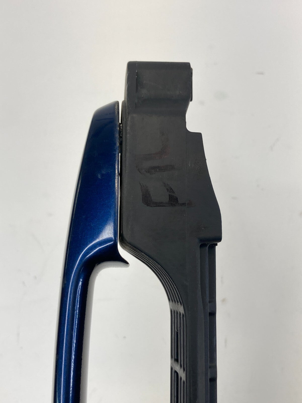 01-07 Toyota Highlander Front Right Passenger Side Exterior Door Handle OEM