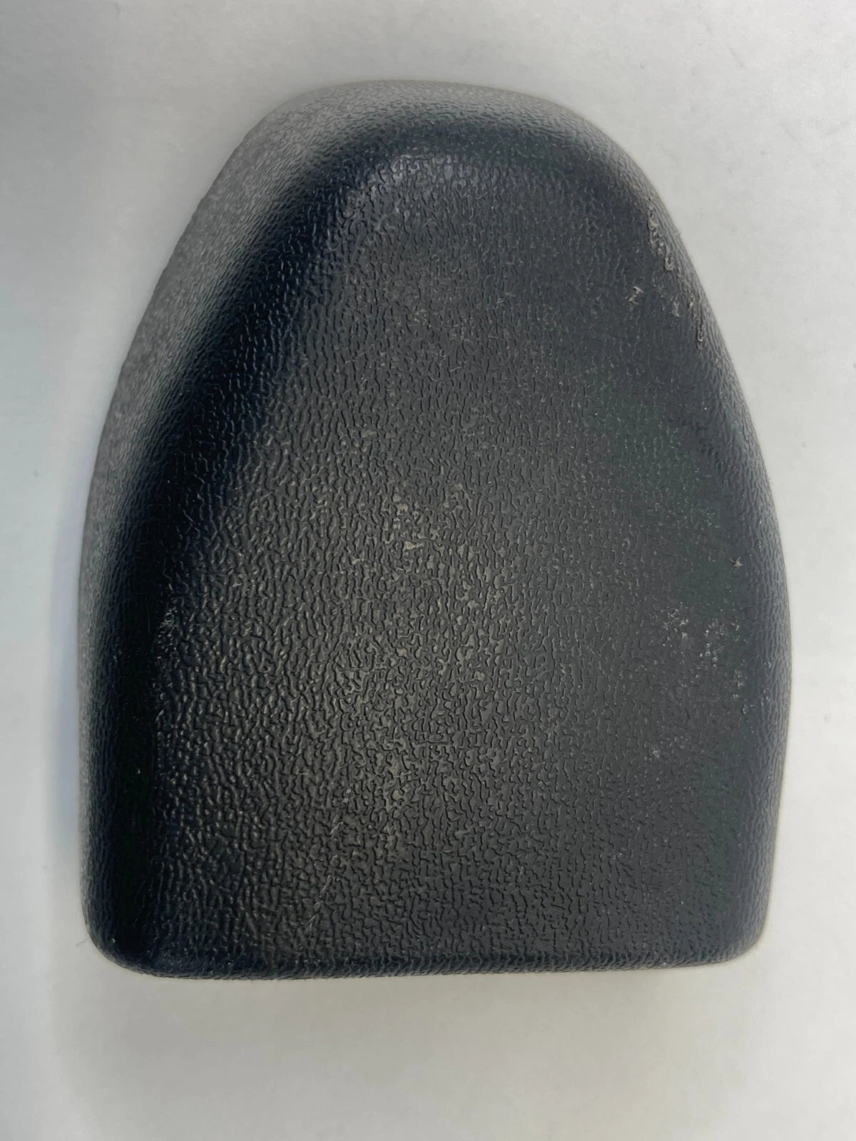 2006-2009 TOYOTA PRIUS FRONT LEFT DRIVER SIDE SEAT BELT GUIDE TRIM LOWER COVER