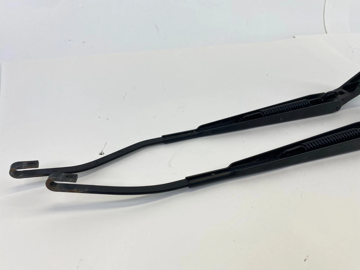 2008-2015 SCION XB FRONT LEFT & RIGHT WINDSHIELD WIPER ARM OEM