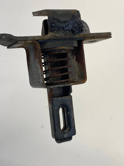 2001-2004 CHEVROLET CHEVY S10 REAR LEFT LIFTGATE TAILGATE LOCK LATCH W/ CABLE