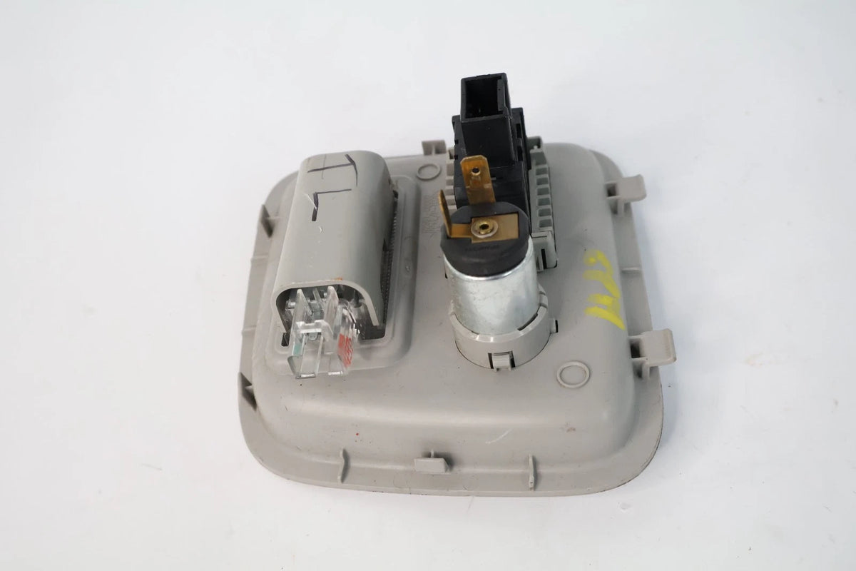 11-14 TOYOTA SIENNA REAR TRUNK INTERIOR POWER LAMP W/ POWER OUTLET PLUG LIGHT