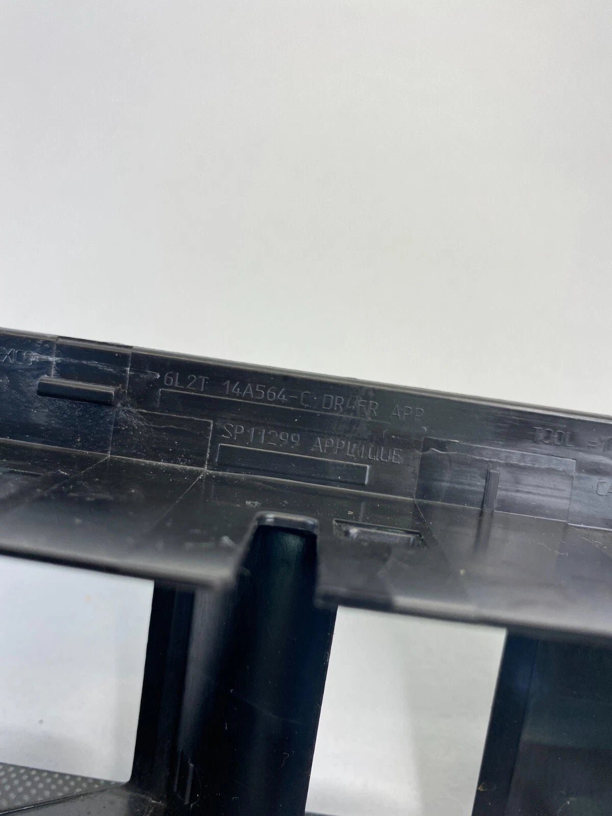 2006 FORD EXPLORER FRONT LEFT MASTER WINDOW SWITCH COVER BEZEL 6L2T-14A564-C OEM