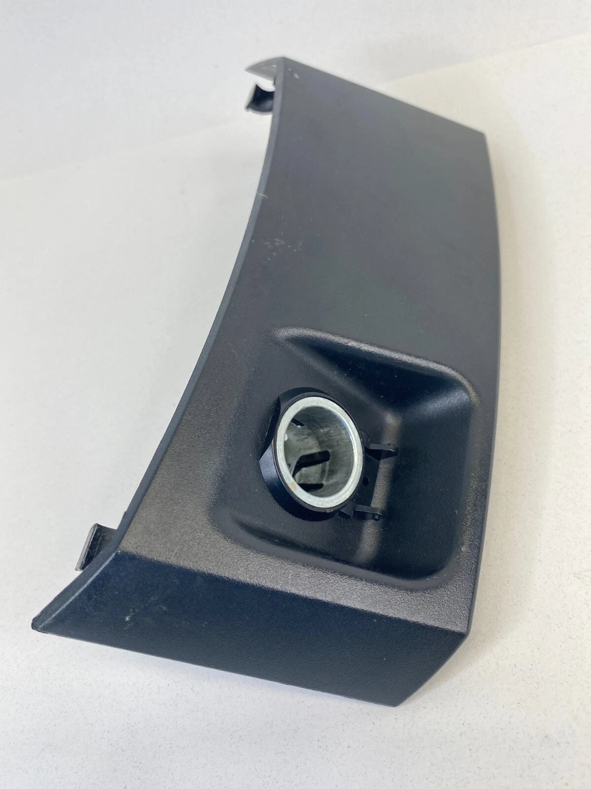 2006-2013 MERCEDES R350 REAR CENTER CONSOLE 12V POWER SOCKET TRIM OEM