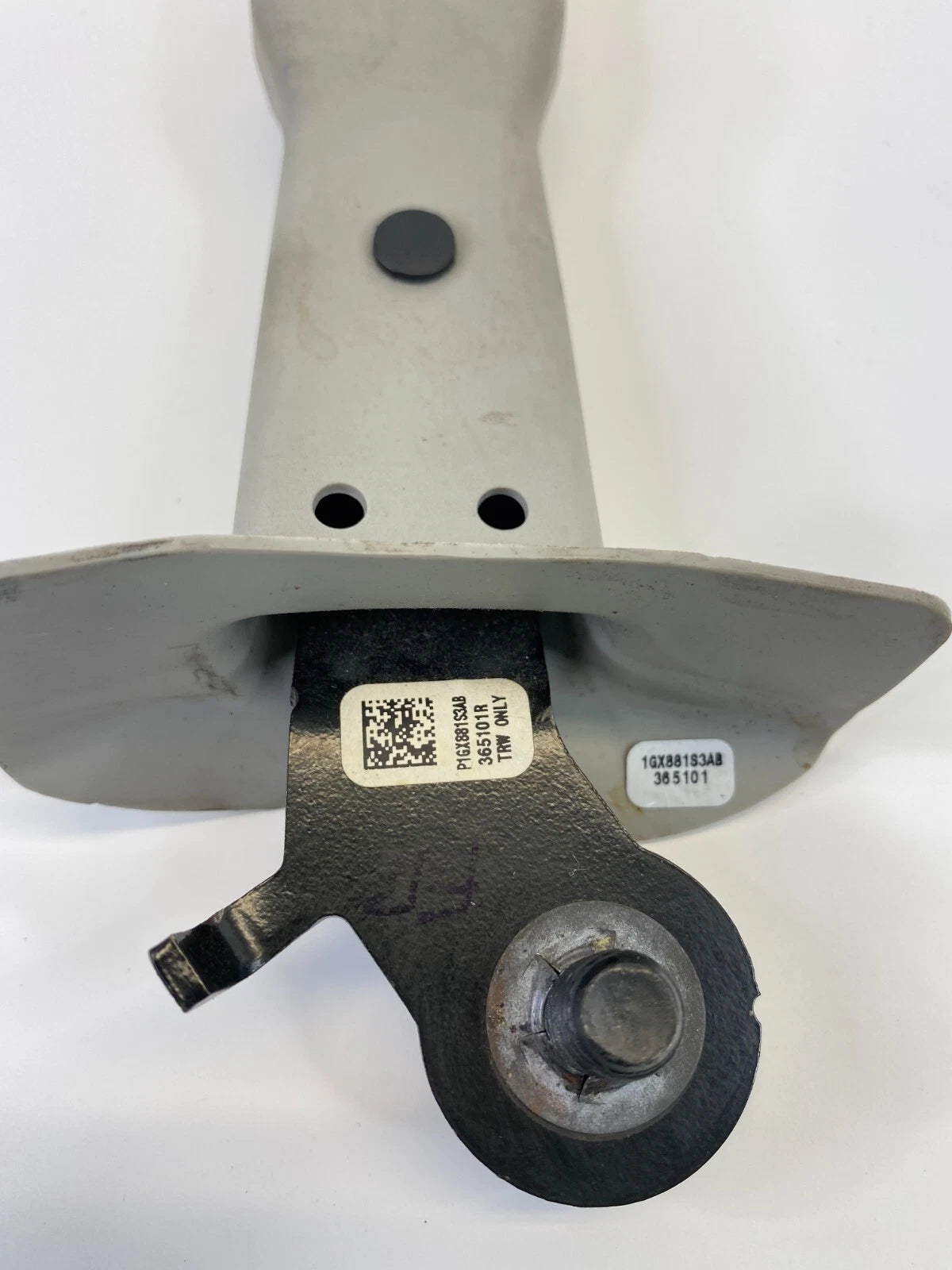 08-10 CHRYSLER TOWN & COUNTRY FRONT RIGHT SIDE SEAT BELT BUCKLE END 1GX881S3AB