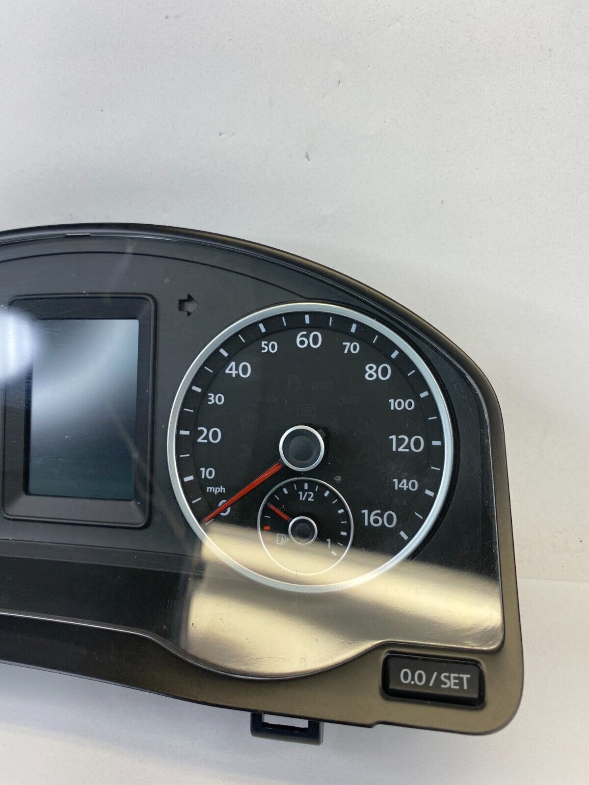 10 11 VW Tiguan AT Instrument Cluster Speedometer Gauges 141K Miles 5N0920-972B