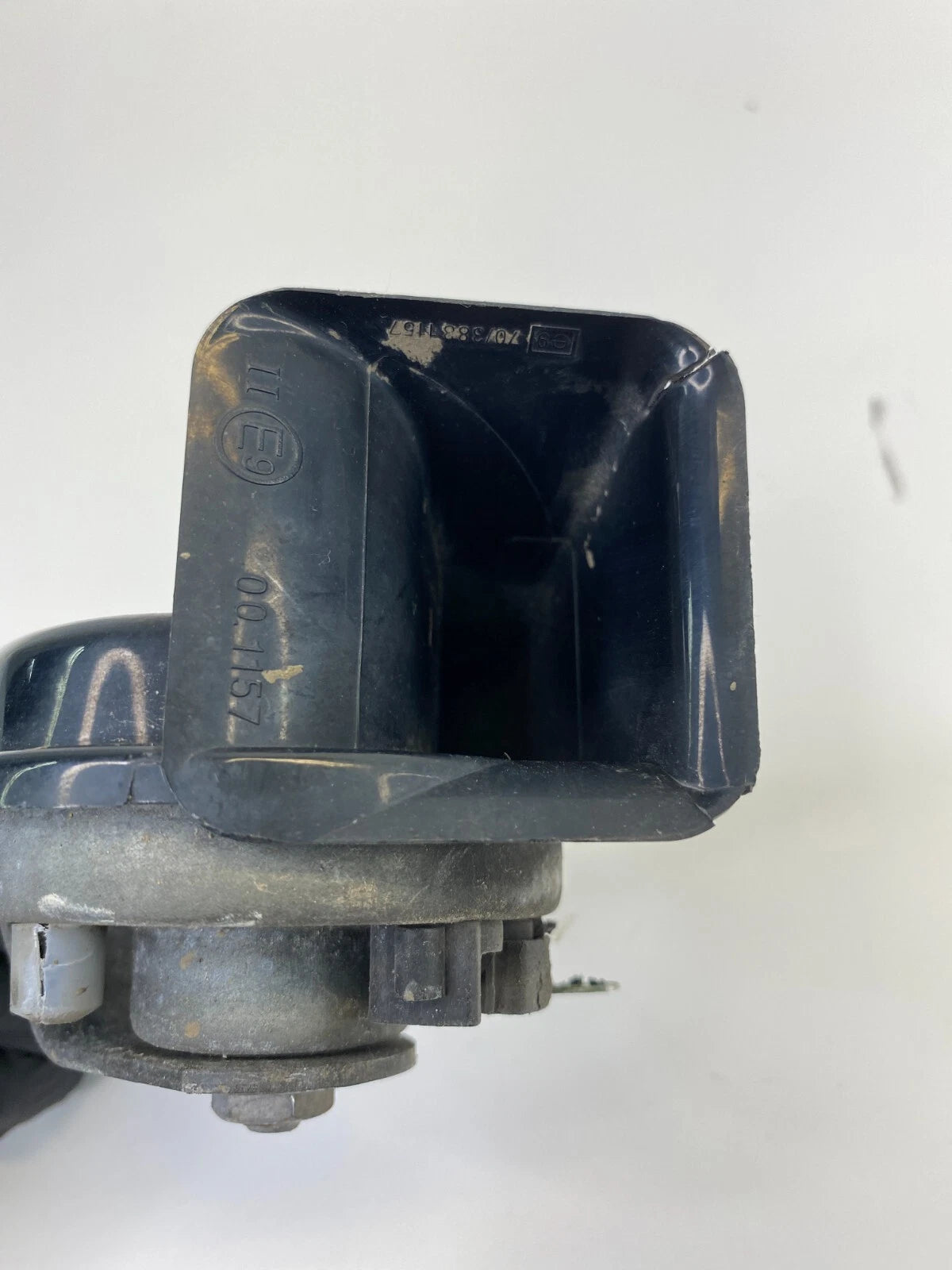 2005-2010 CHRYSLER 300 SEDAN 4-DR HORN LOW TONE PITCH ALARM SIGNAL E970/388-1157