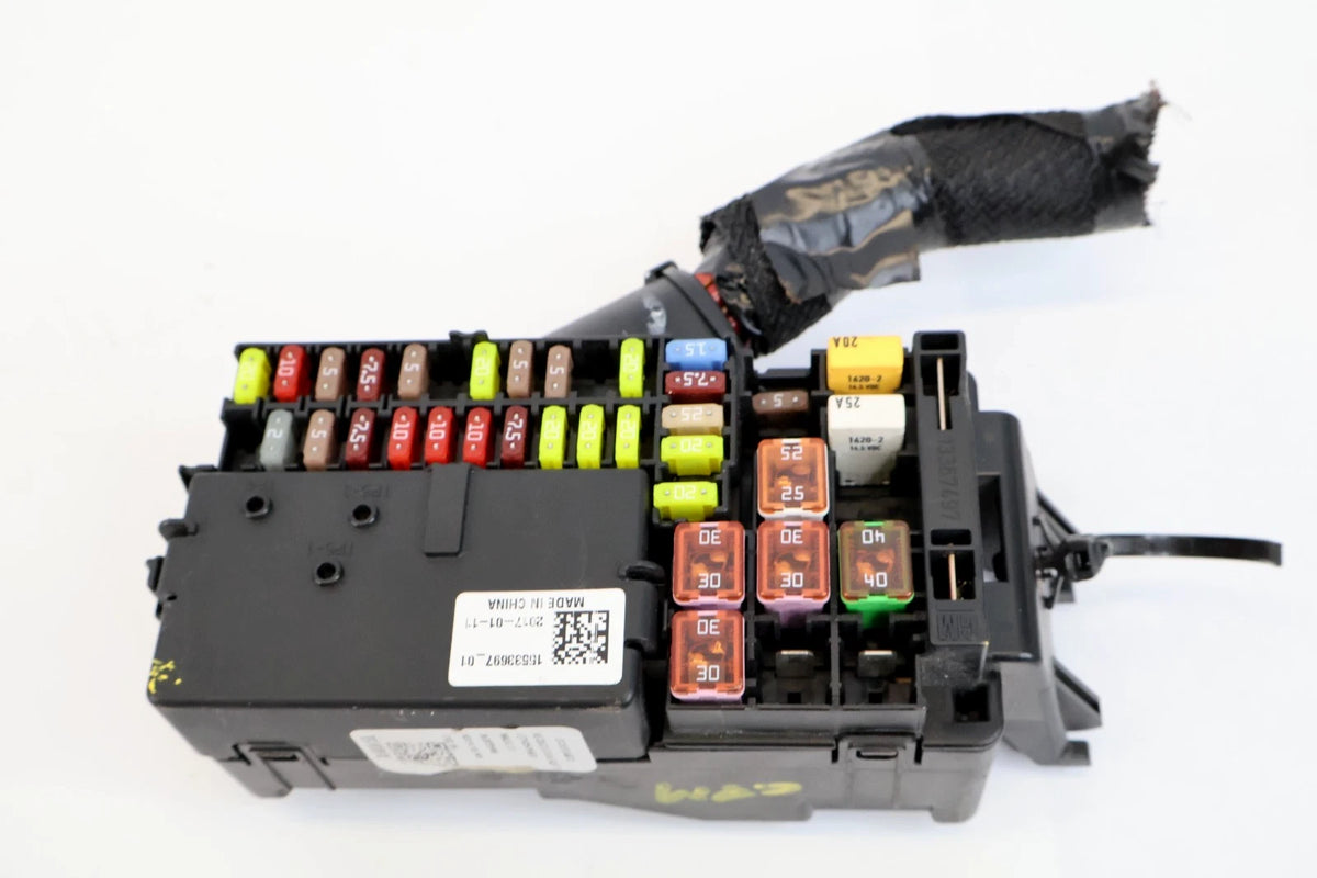 17 18 CHEVY CRUZE 1.4L INTERIOR CABIN FUSE BOX RELAY JUNCTION BLOCK 13367497 OEM